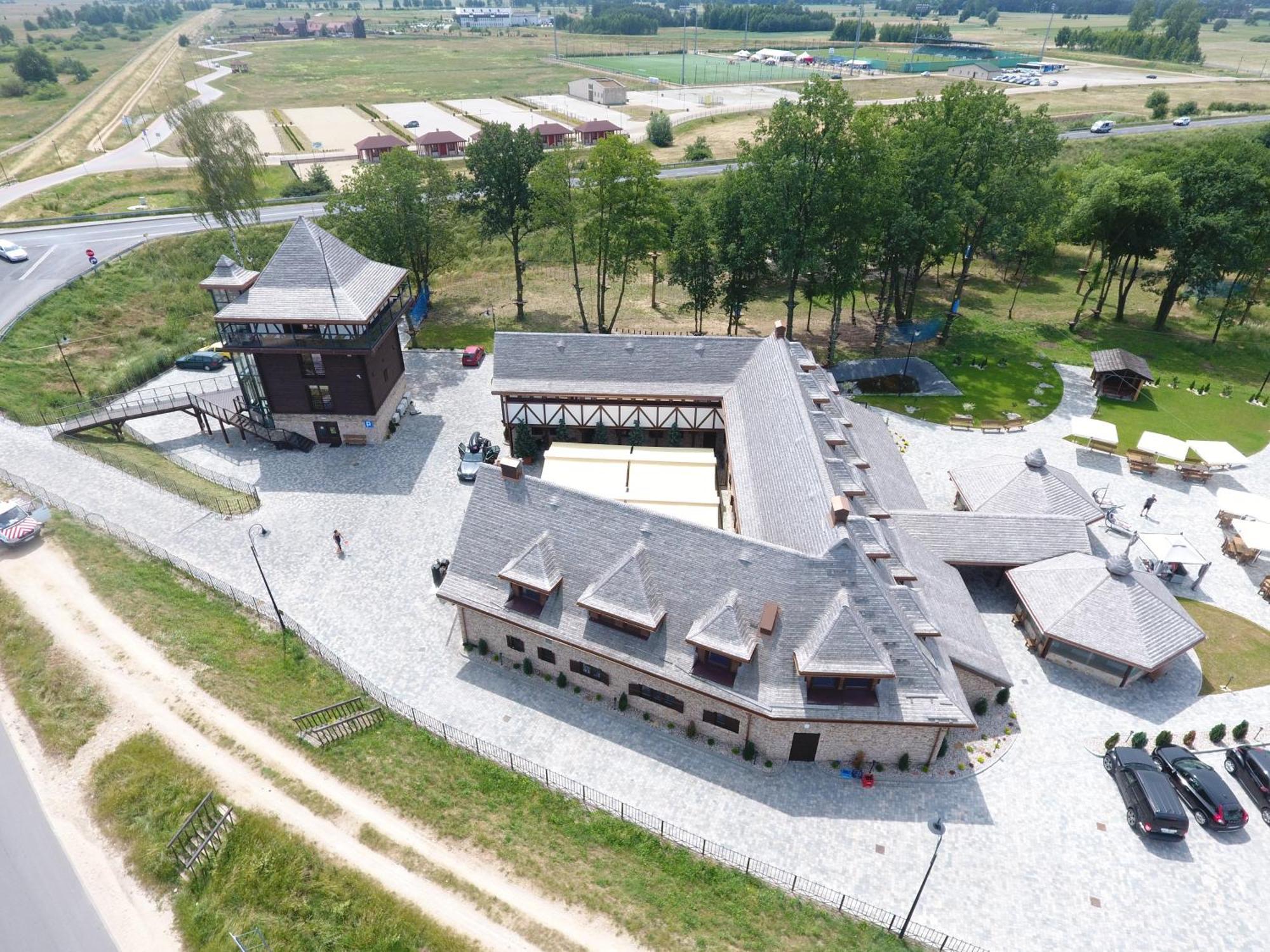 Hotel & Spa **** Kasztel Униейов Екстериор снимка