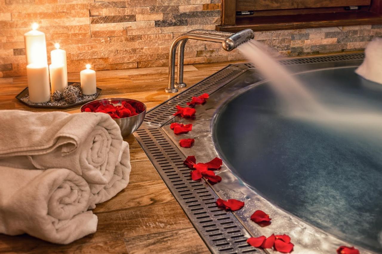 Hotel & Spa **** Kasztel Униейов Екстериор снимка